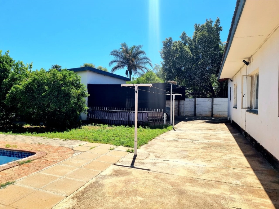 3 Bedroom Property for Sale in Verwoerdpark Northern Cape